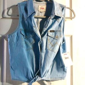 Wrangler Light Blue Denim Button-Up Snaps. Small New.